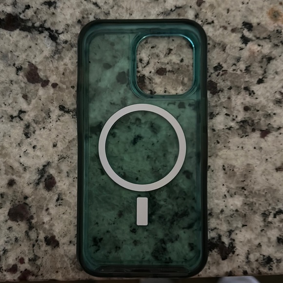 iPhone 13 Otterbox case - Picture 1 of 2